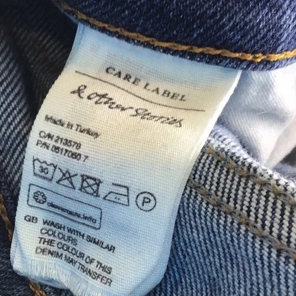 💖& Other Stories | Cropped Raw Hem Jeans Size 27 - Picture 10 of 11